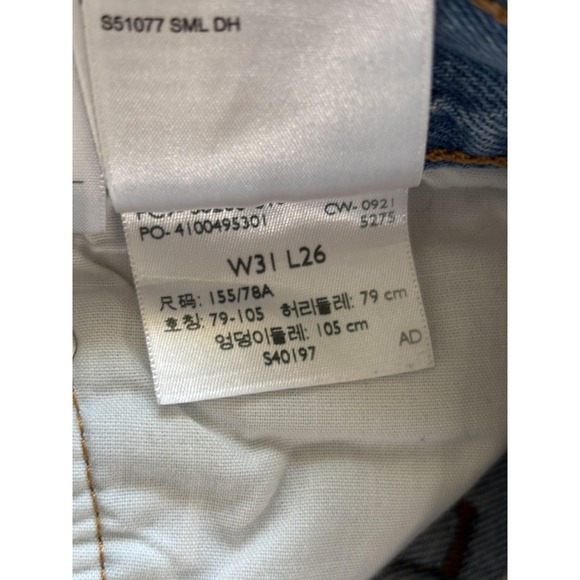 Levis Jeans Womens 31x26 Blue Light Wash Distressed Straight Leg Button Fly - Picture 3 of 8